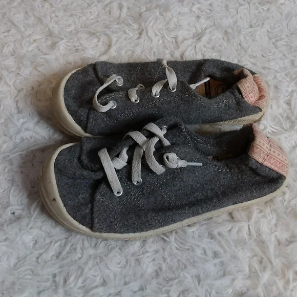 wonder nation Shoes Wonder Nation Grey Pink Tribal Memory Foam - Main Image